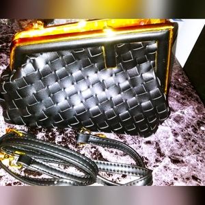 Nwot Ladies crossbody bag